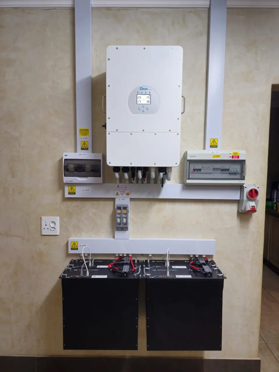 5kVa Hybrid inverter and 10KWH Lithium battery solar installation